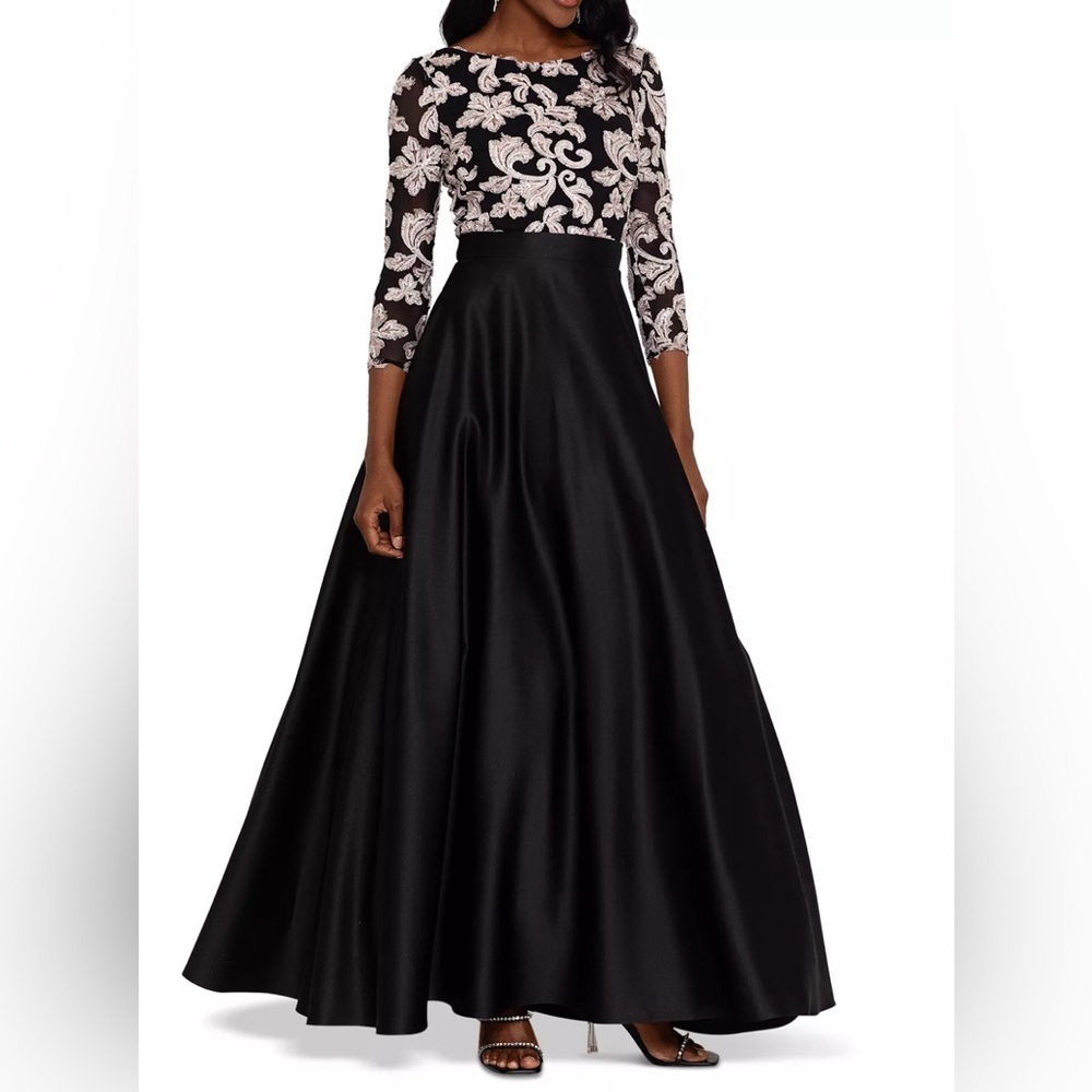 Women’s Embroidered 3/4 Sleeve Ball Gown